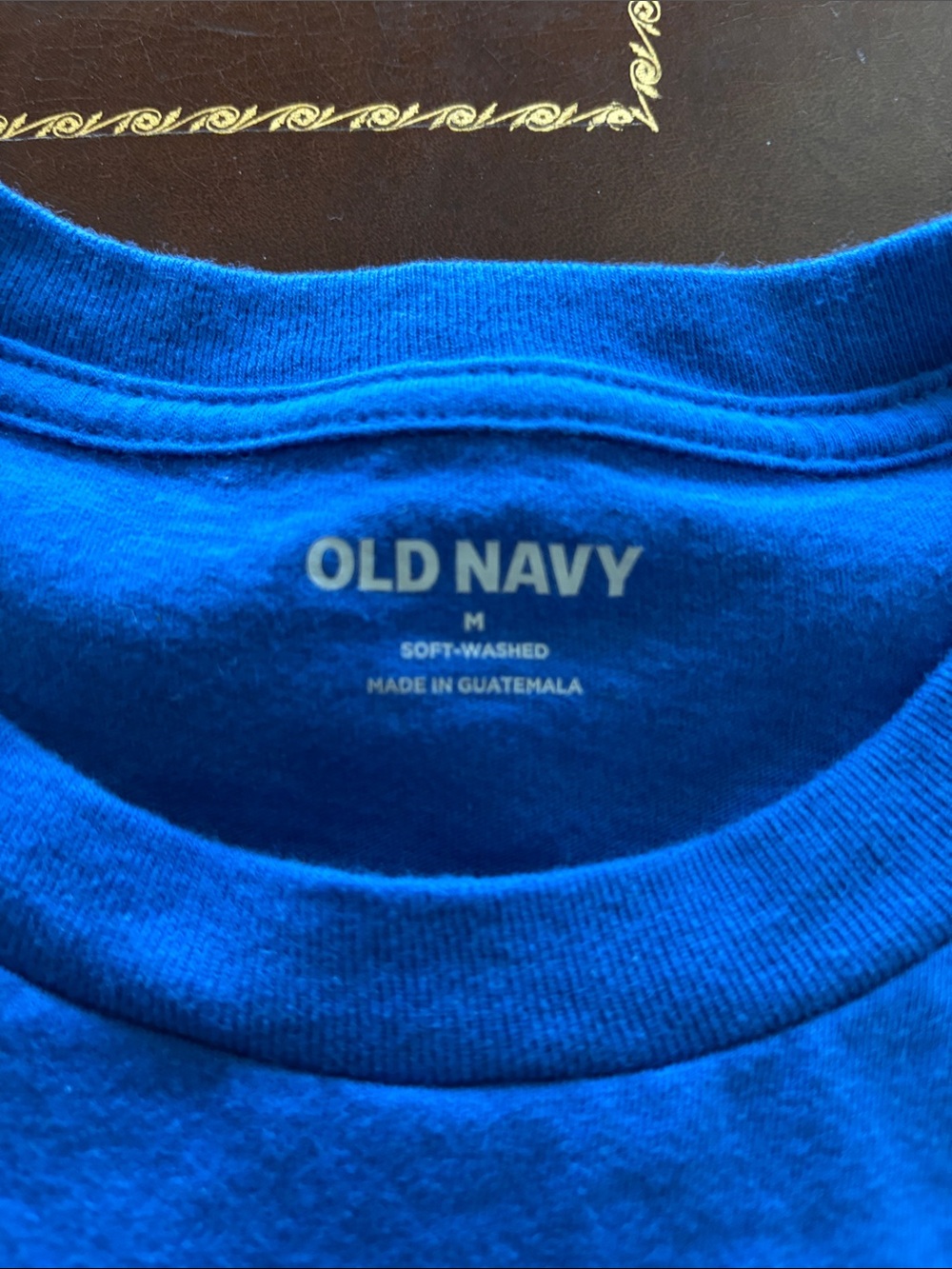 OLD NAVY med (unisex) tee - Picture 3 of 3